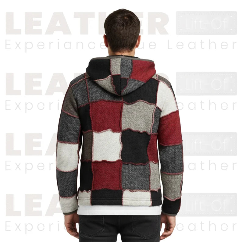 Patchwork-Strickjacke mit Kapuze – Mehrfarbige Winterjacke mit Reißverschluss